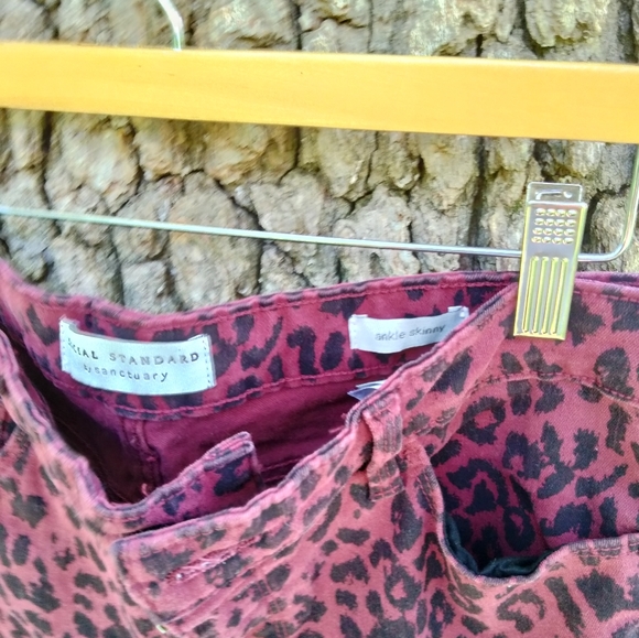 Social Standard by Sanctuary Skinny Jean in size 10 - Picture 5 of 5